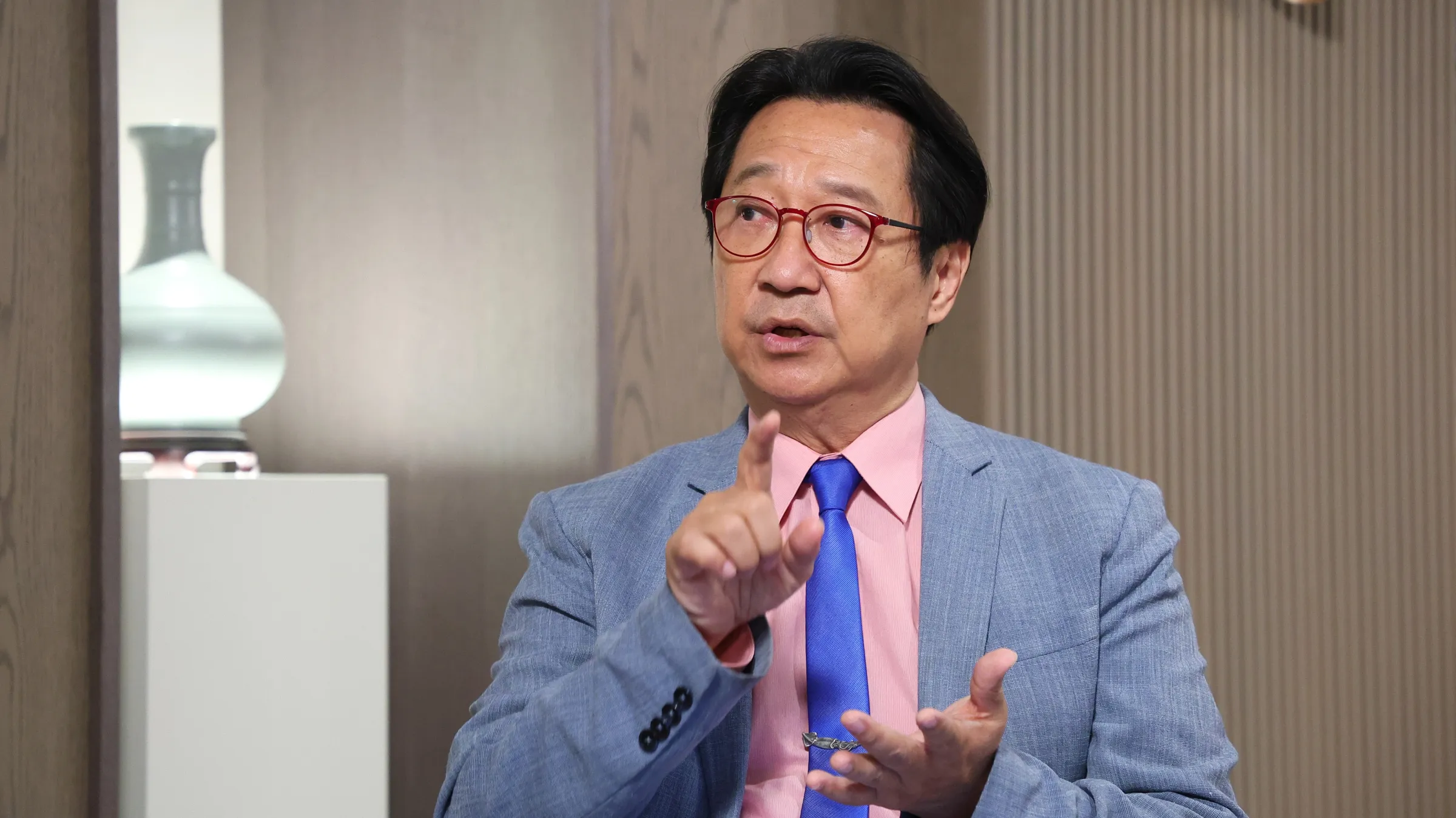 20260610-科技力智庫執行長烏凌翔接受《下班國際線》節目訪問。（顏麟宇攝）