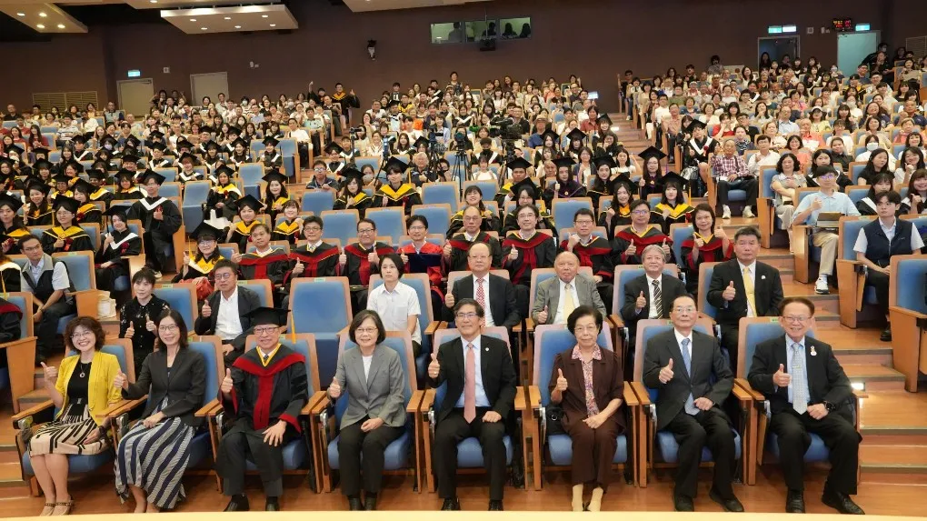 高雄醫學大學舉行114學年度畢業典禮。（圖/高醫大提供）