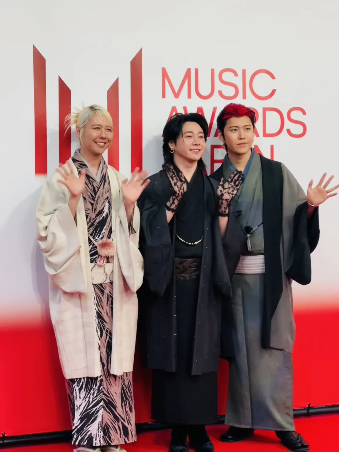MUSIC AWARDS JAPAN 2026の第2部開幕パフォーマンスにMrs. GREEN APPLEの出演が急遽決定し、前年王者の異例の当日追加発表に世界中から注目が集まっている。黃信維