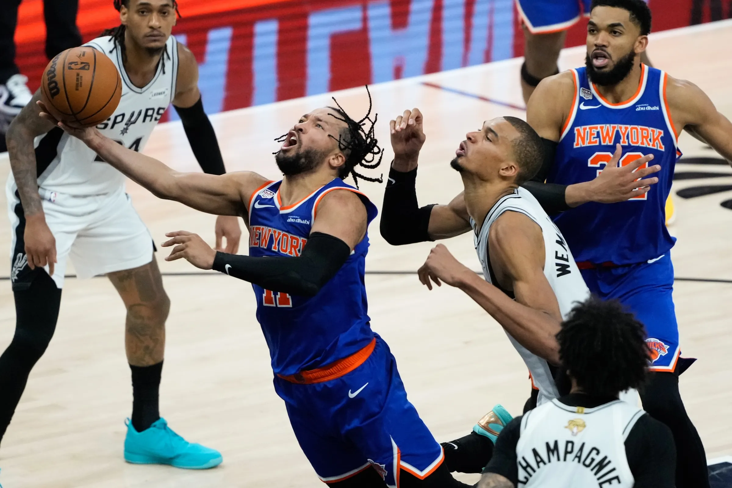 尼克後衛布朗森（Jalen Brunson）成為封王戰的關鍵功臣。（美聯社）