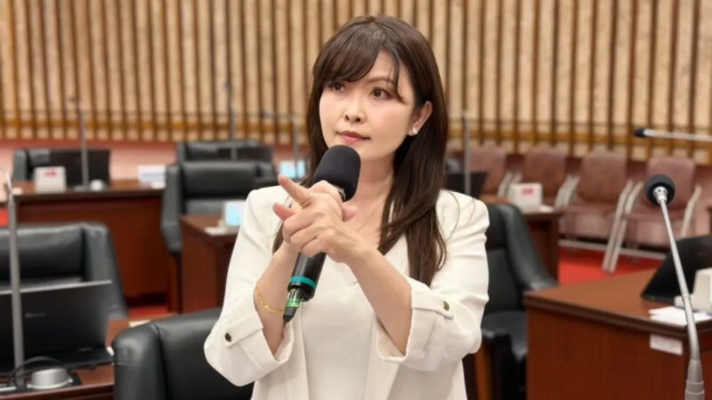 市議員陳美雅強調，韓劇《鐵拳教育》剛播出，許多關心教育與校園霸凌案的家長、教師，紛紛對賴的教育政策方針提出質疑。（圖/陳美雅服務處提供）