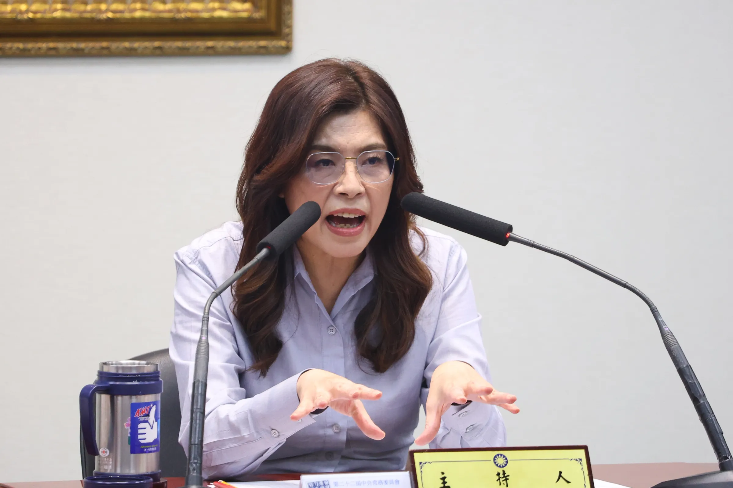 20260617-國民黨主席鄭麗文17日召開訪美返台中外記者會。（顏麟宇攝）