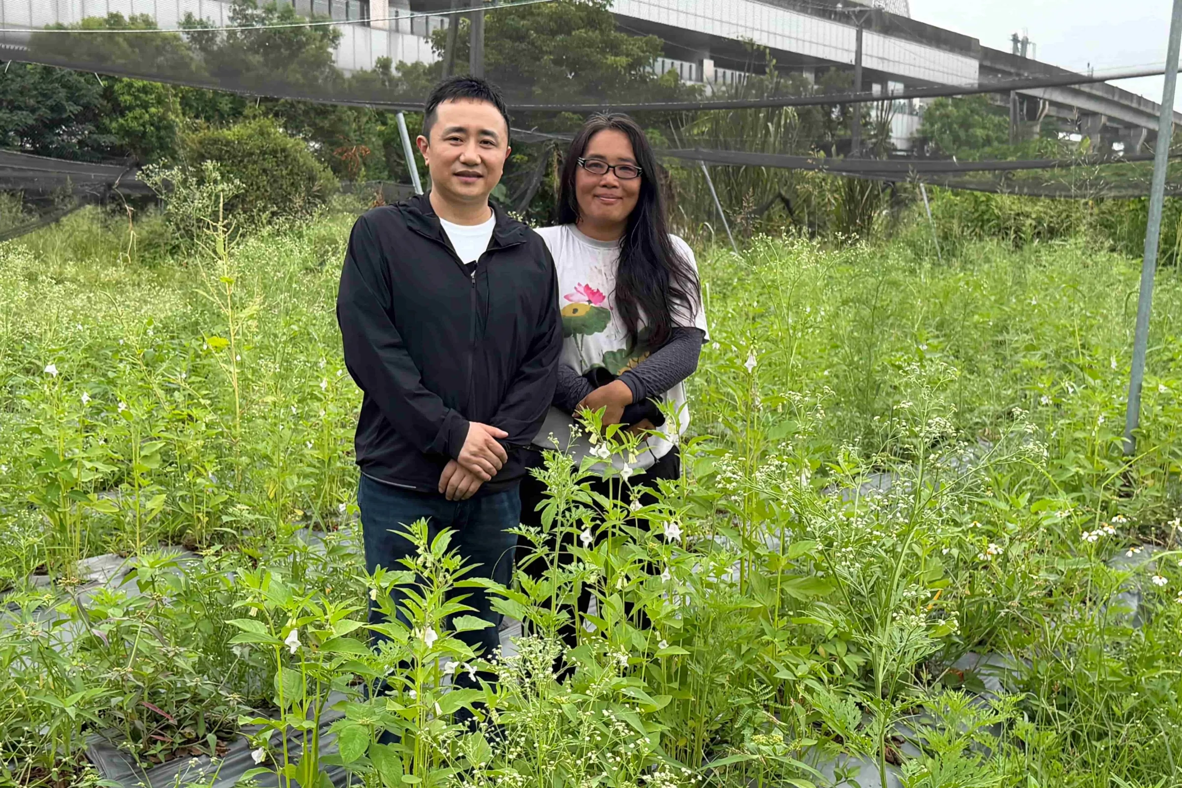 鄔師傅與高雄有機芝麻小農。（圖/台北晶華酒店）