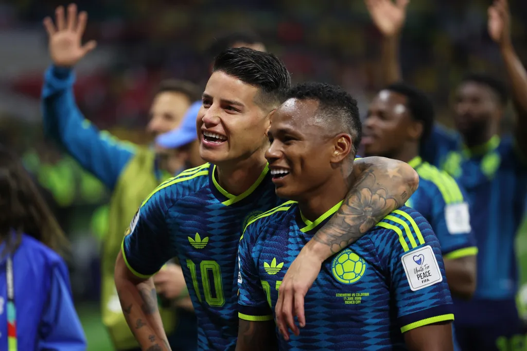 「J羅」羅德里奎茲（James Rodríguez，左）再次踏上世界盃舞台。（美聯社）