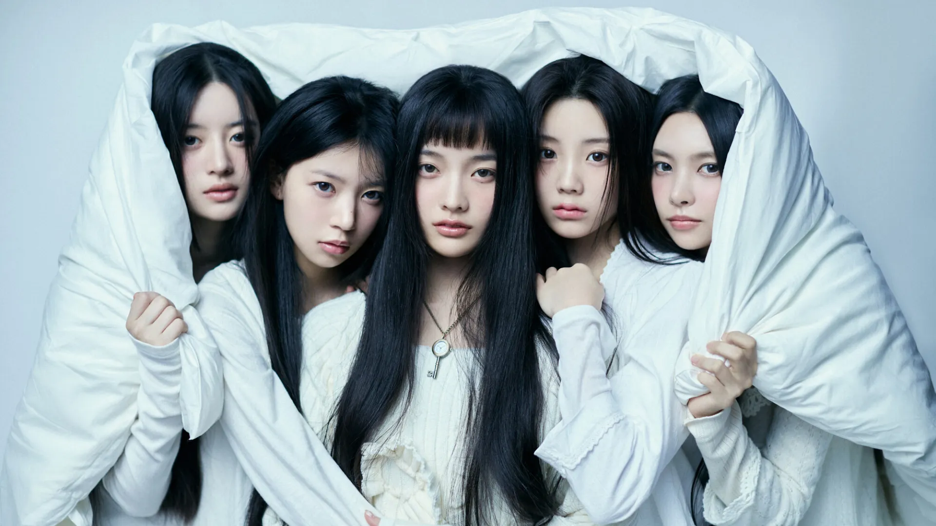 2026最新K-POP女團人氣排行榜第4名：ILLIT（圖／取自FB@ILLIT）