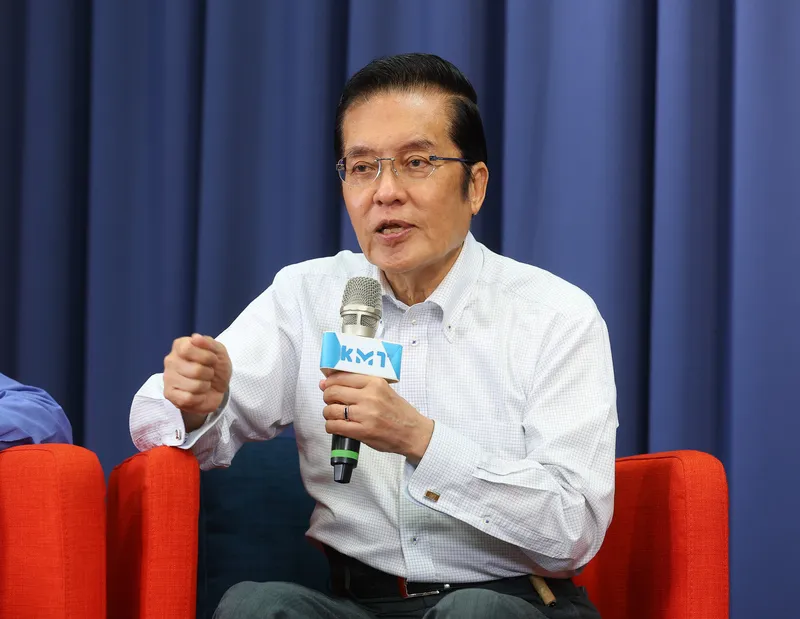 張榮恭出席鄭麗文訪中紀錄片「造局者」首映 國民黨23日在中央黨部1樓媒體中心舉辦「造局者」2026和平之旅紀錄片首映會，副主席張榮恭（圖）出席分享。中央社記者謝佳璋攝115年6月23日