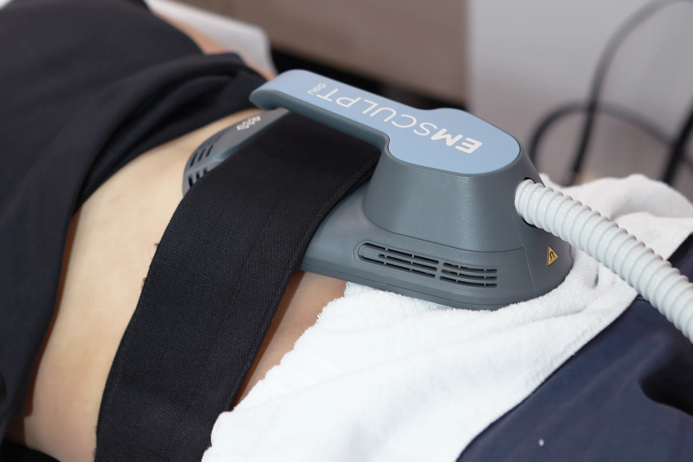 EMSCULPT NEO熱磁體雕設備可作為體態管理輔助選項之一，是否適合仍須由專業醫師評估。（圖／iSKIN尚行美聯合診所提供）