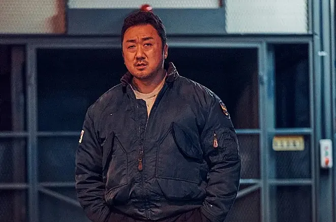 以暴制暴神級韓劇推薦1、馬東錫《壞傢伙們》（圖／取自imdb）