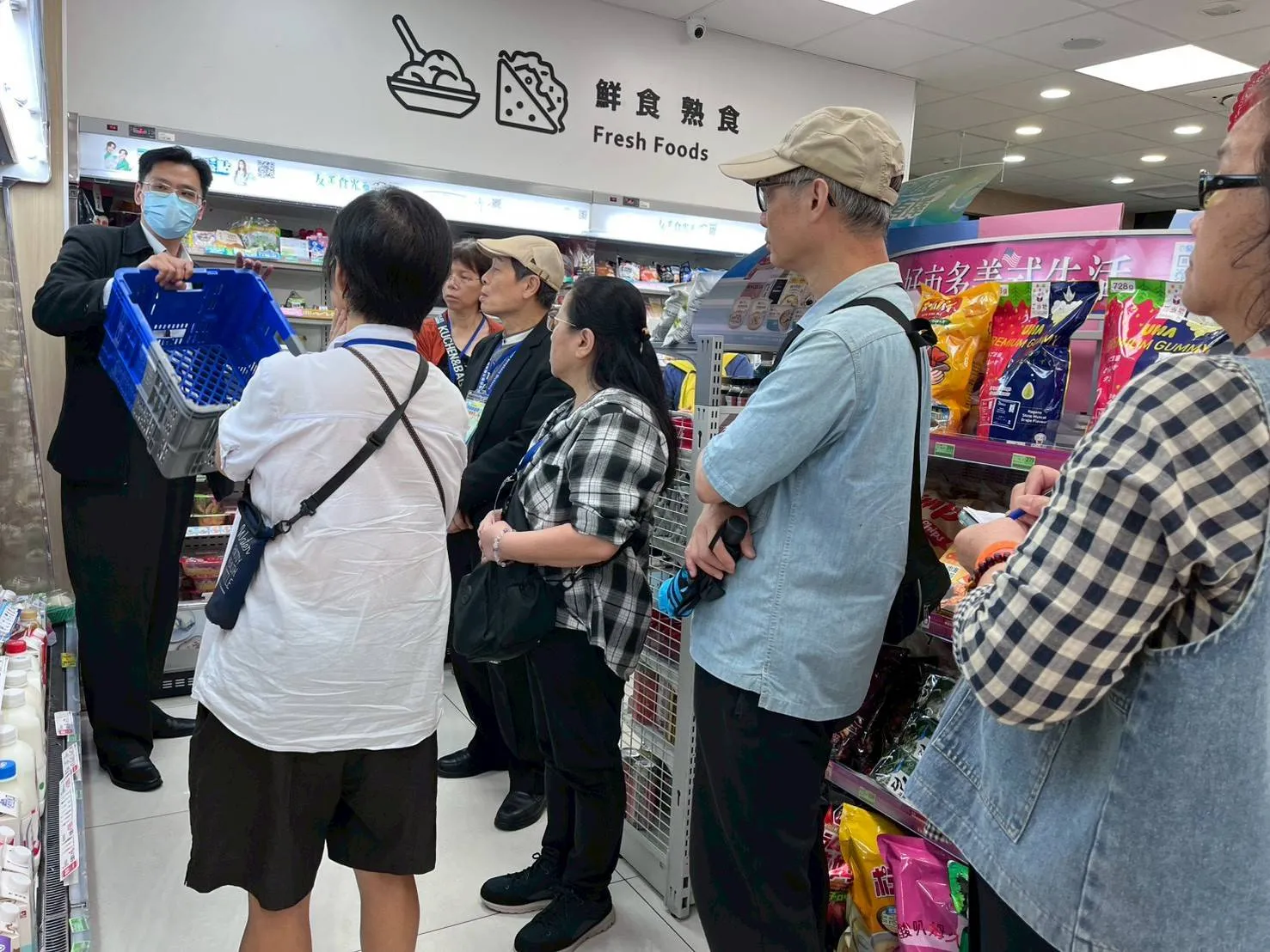 學員參加職場體驗，深入了解服務業職場樣貌，探索未來職涯方向。（圖／文山銀髮人才服務據點提供）
