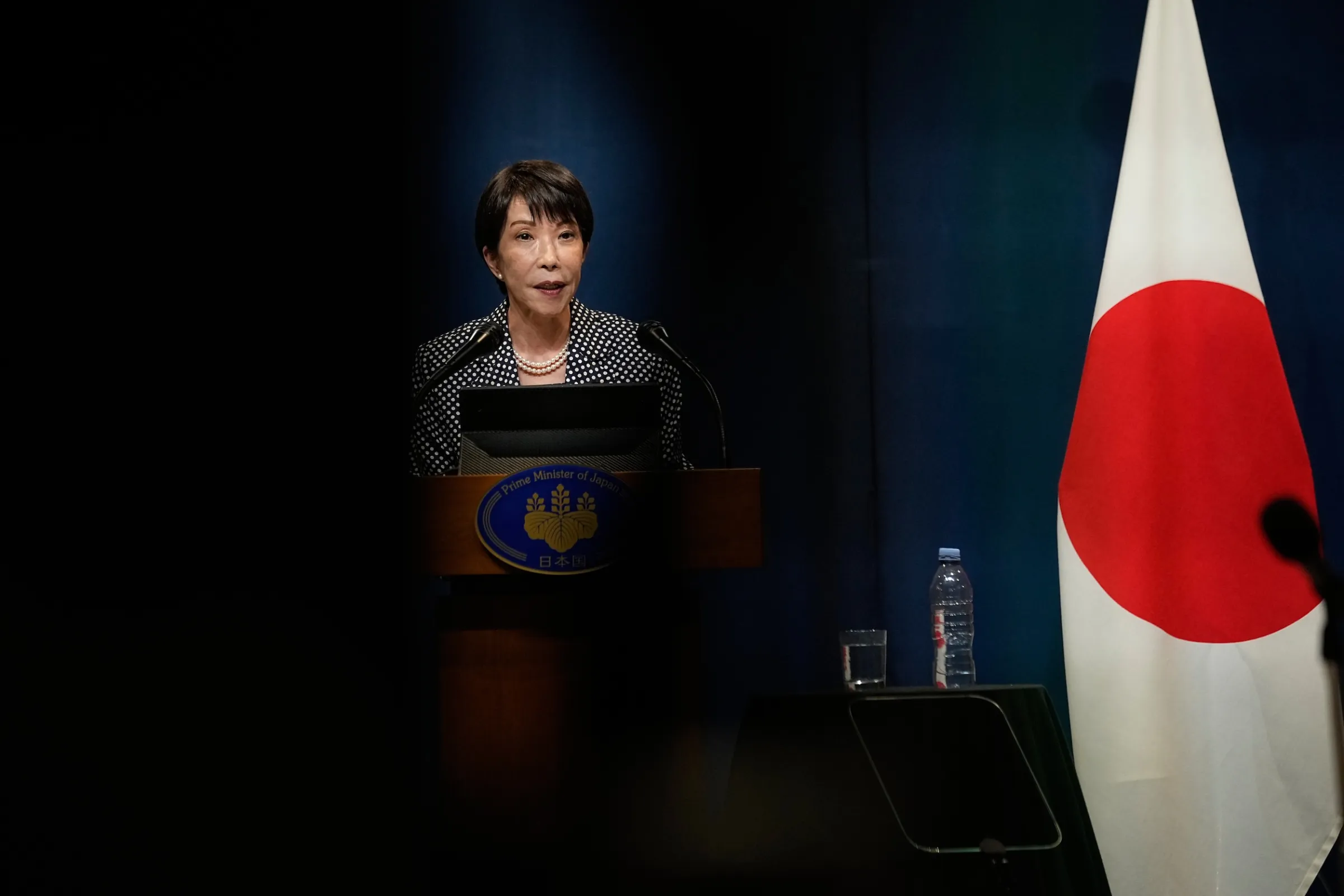 2026年6月17日，日本首相高市早苗在法國舉行記者會。（美聯社資料照）