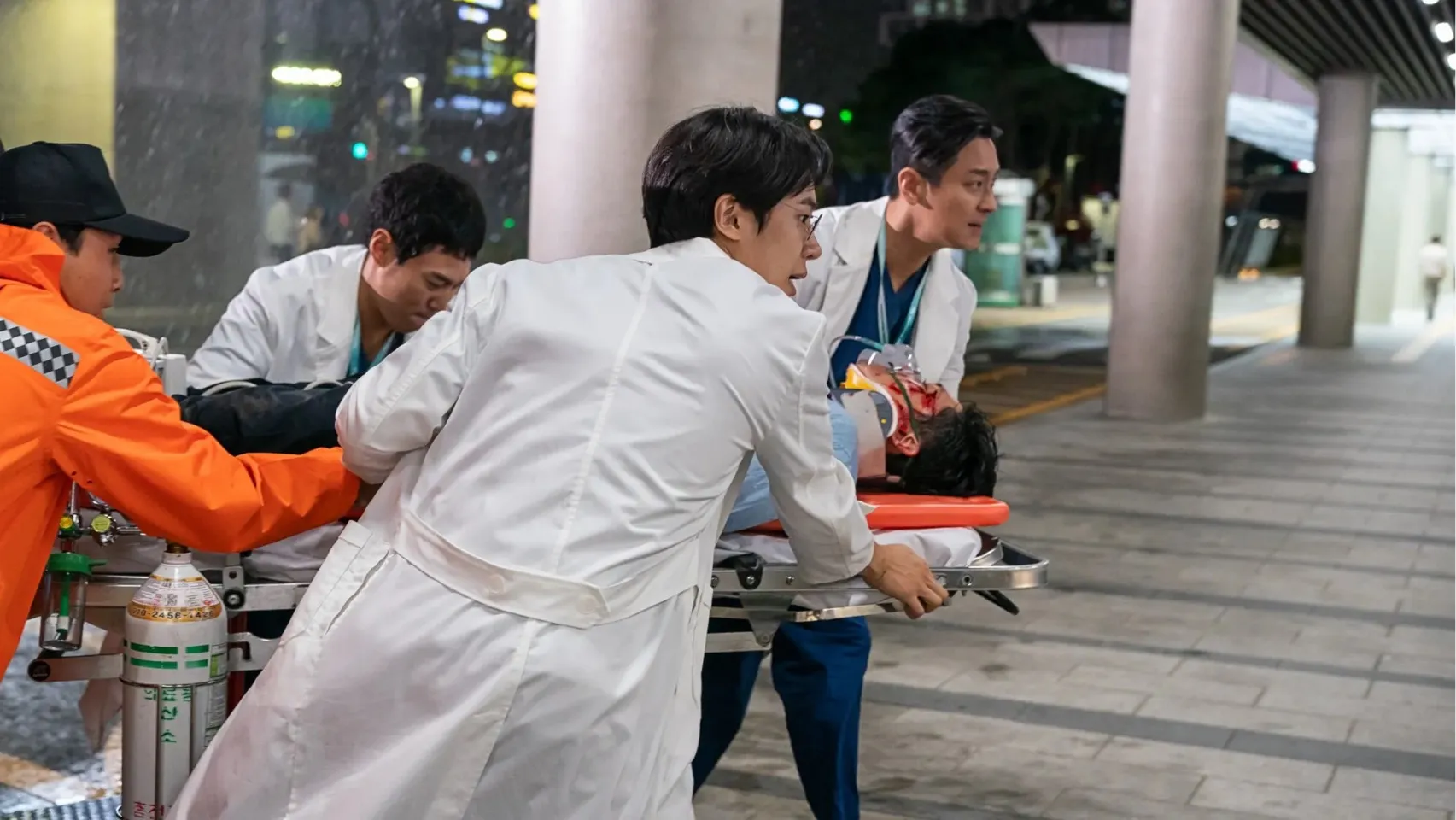 《外傷重症中心》。（圖／翻攝自臉書Netflix）