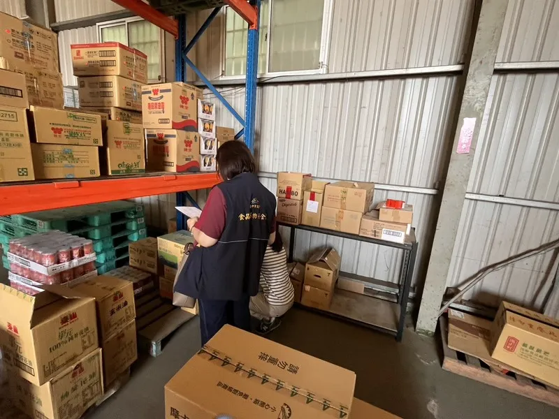 油品致癌物超標　中市府累計已查核677家次業者 中聯油脂大豆沙拉油檢出致癌物「苯駢芘」超標，台中市政府至7日累計查核677家次業者，未新增問題油品批號及品項，將持續追蹤問題油品流向及回收情形。（台中市政府提供）中央社記者郝雪卿傳真115年7月7日