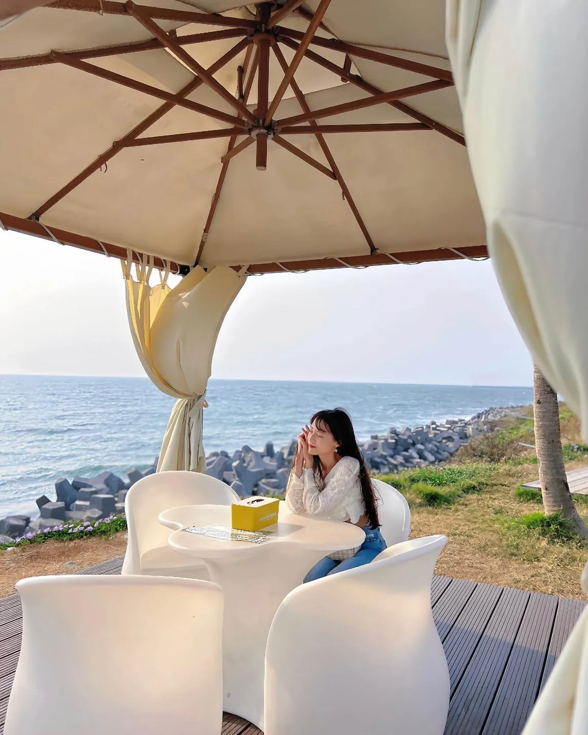 高雄海景咖啡廳推薦：愛琴海岸海景渡假農場。（圖／IG@2mii.n提供）
