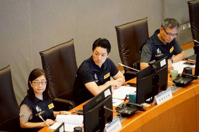 颱風巴威襲台　蔣萬安：平地市區風力上看11級 台北市長蔣萬安（中）11日表示，受颱風巴威影響，平地市區風力上看11級，累積雨量也會達大豪雨甚至超大豪雨程度。（台北市政府提供）中央社記者陳昱婷傳真115年7月11日