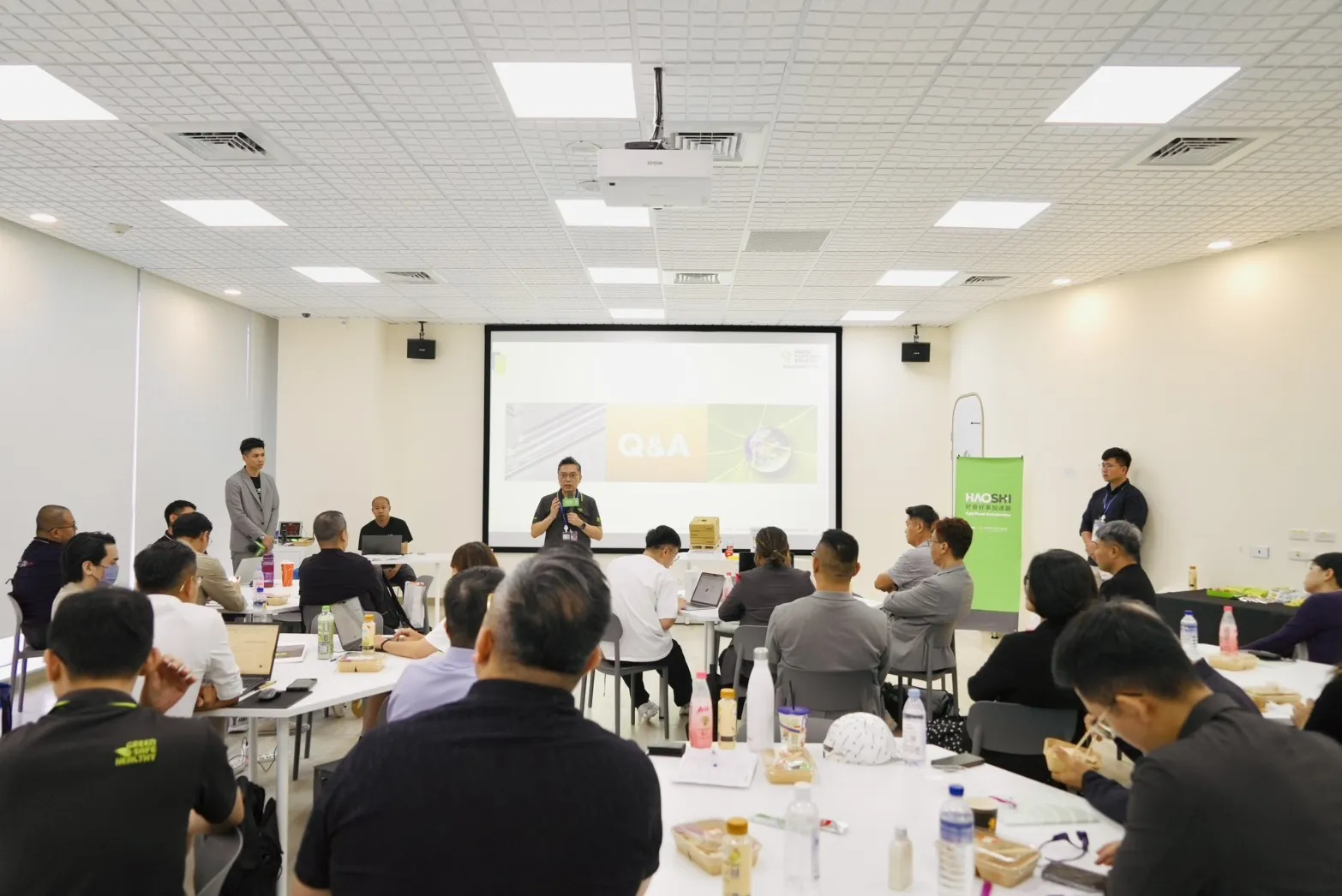好食好事於 7月舉辦「HAOSHi Founder Gathering #01｜創辦人升級日：AI、數據與成長」，邀請德淵企業董事長蕭向志及核心團隊交流(好食好事基金會提供)