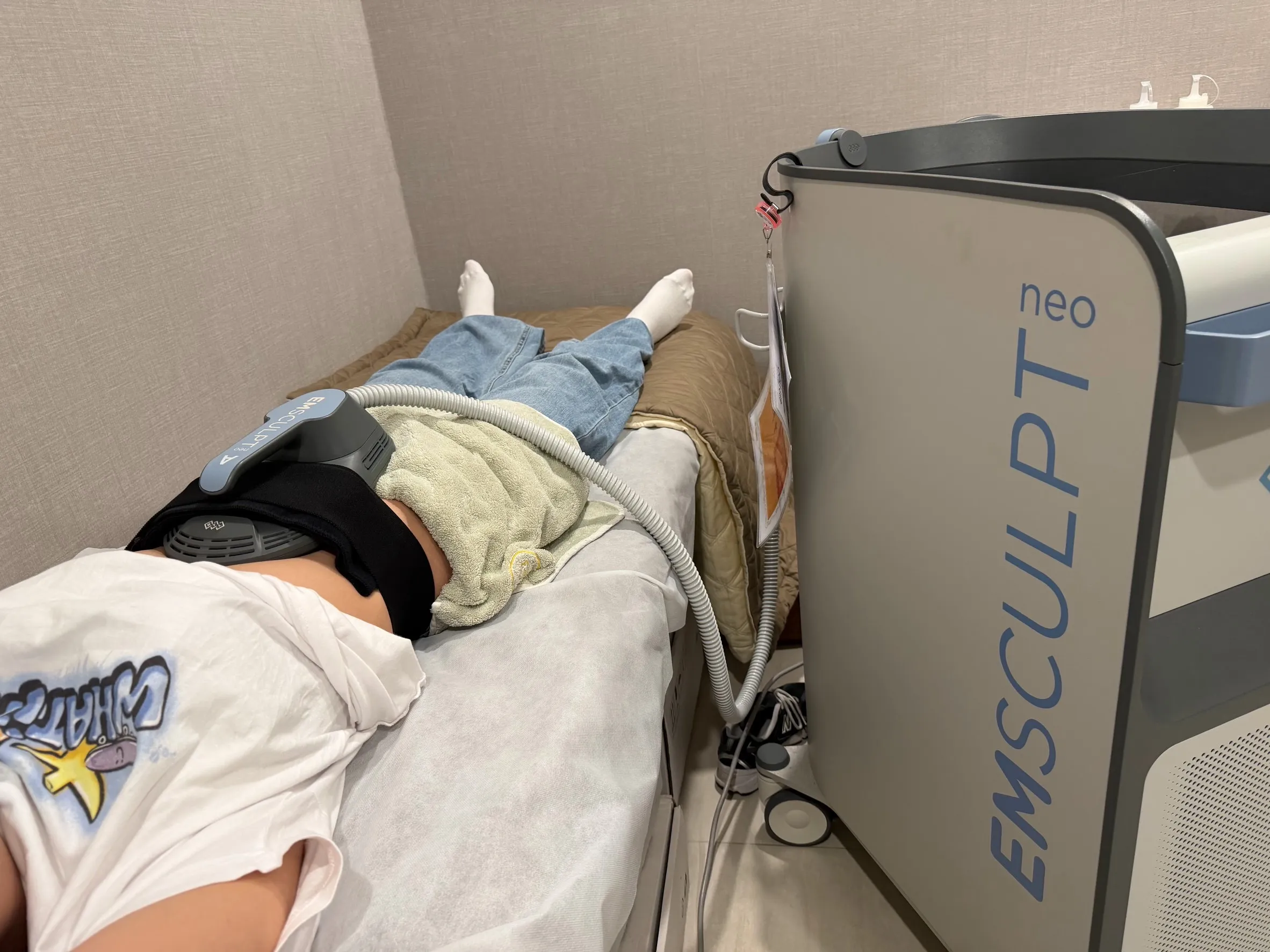 EMSCULPT NEO屬於體態管理輔助設備之一，是否適合使用，仍須經醫師依個人狀況評估。（圖／Belléesse賦真妍皮膚專科診所提供）