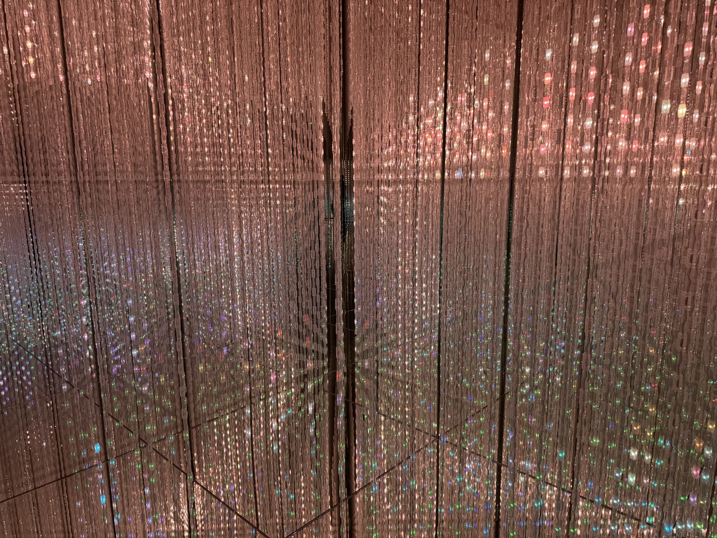 《Infinite Crystal World》。黃信維