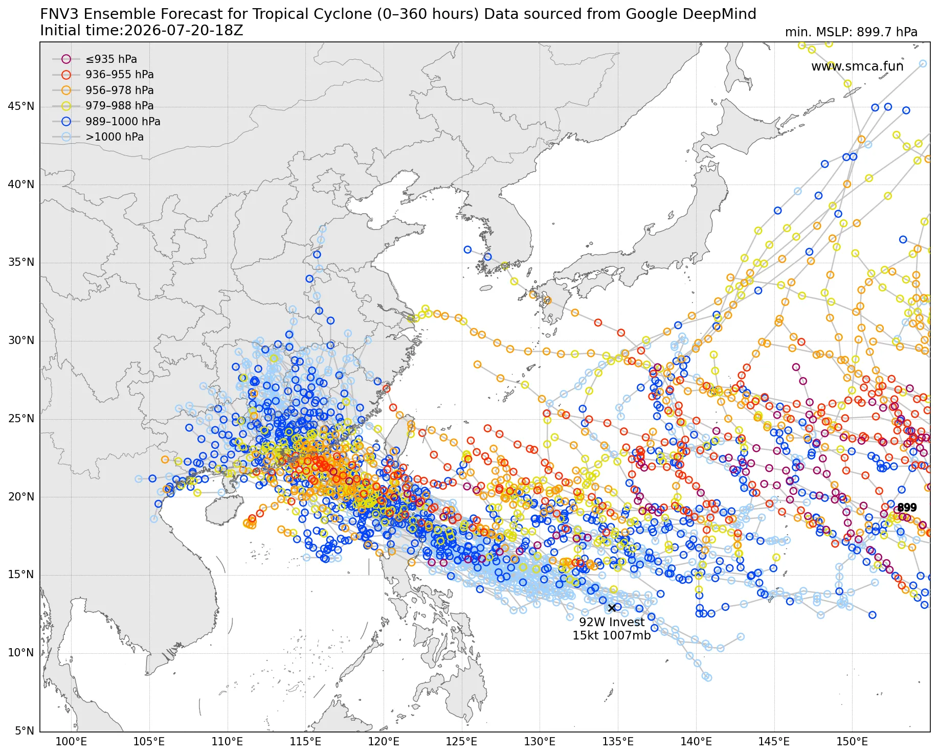 氣象專家賈新興根據歐洲系集模式預測，菲律賓東方擾動92W於周四周五北移，進入南海後周五周六有機會發展成颱風。最新颱風路徑潛勢圖。（圖/菜園子的天氣線）