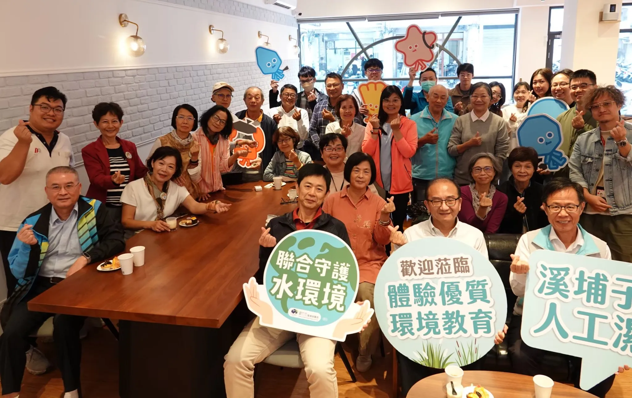 采鈺科技推動員工加入環境教育志工培訓32小時，培養員工具備人工濕地、生物多樣性及環境教育解說能力。（圖／新竹市政府提供）