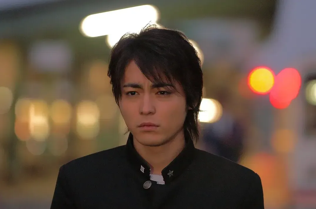 東野圭吾小說改編日劇1：山田孝之、綾瀨遙《白夜行》（圖／取自imdb）