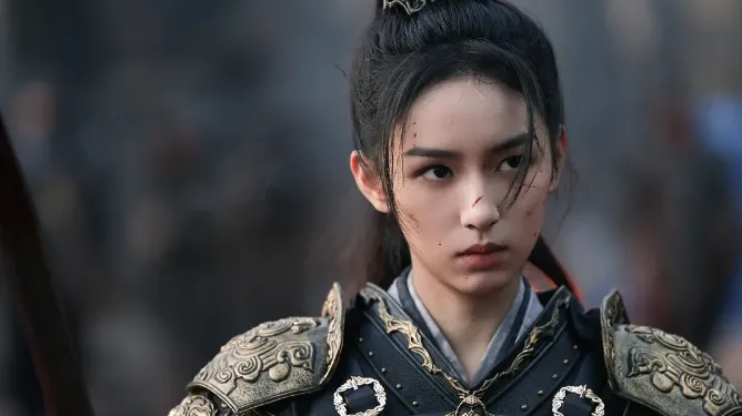 陸劇戰損造型最美女主第6名：周也《錦月如歌》（圖／取自微博）