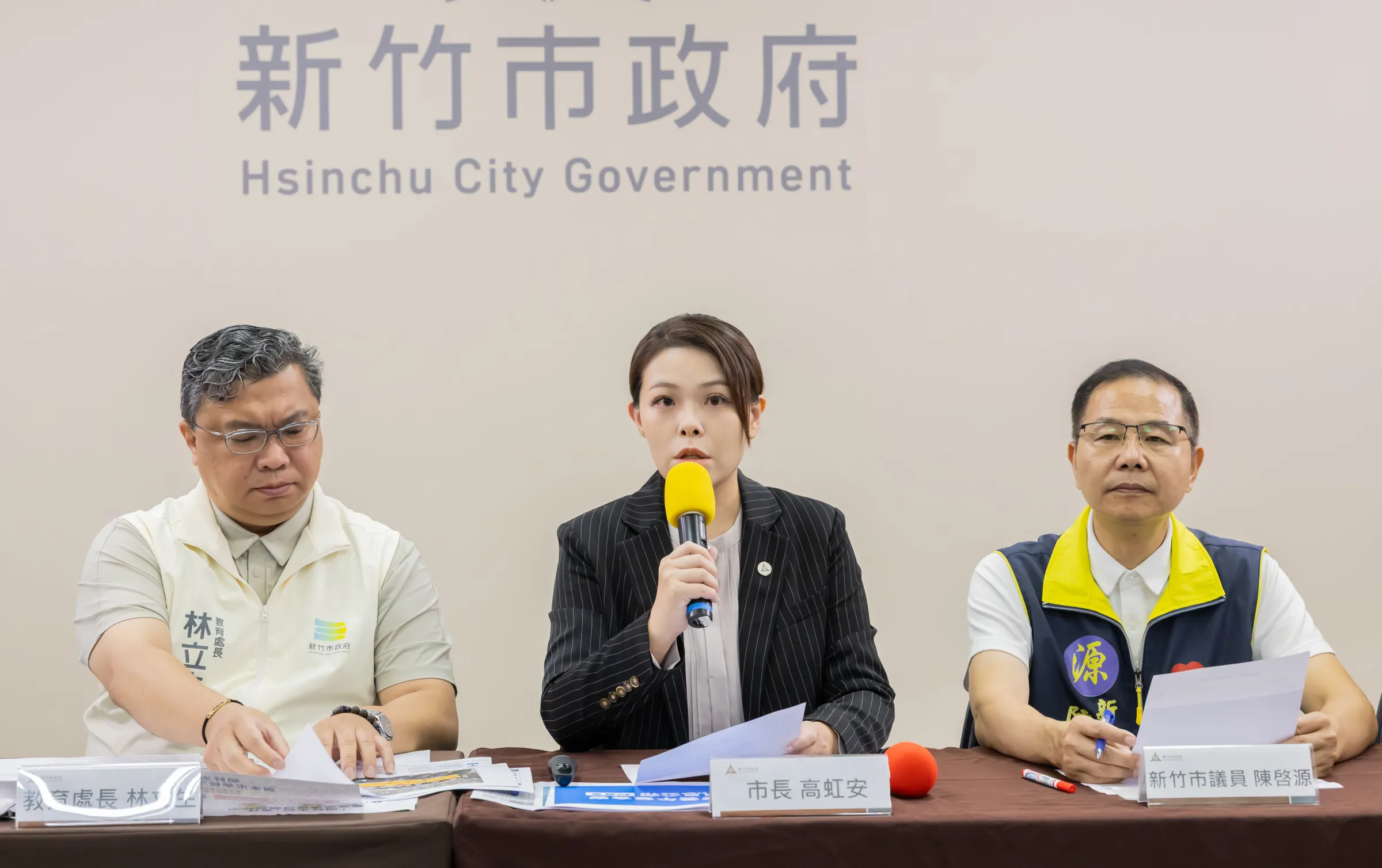 新竹市長高虹安呼籲有心人士勿持續以惡意造謠、傳播錯誤資訊的方式傷害竹市親師生，並造成第一線基層人員的壓力與困擾。（圖／新竹市政府提供）