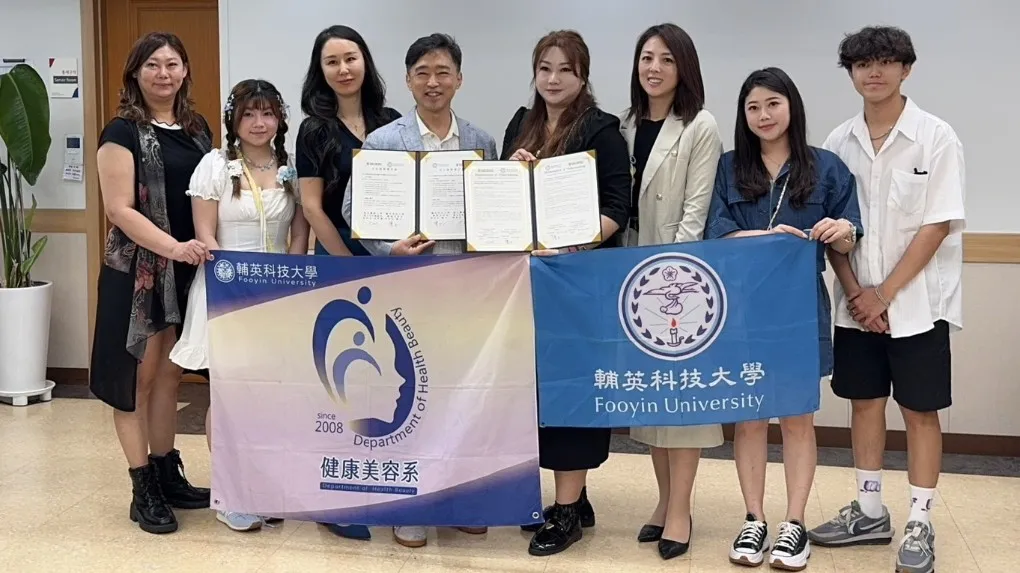 林爵士校長與韓國「圓光網絡大學」簽訂MOU合影。（圖/輔英科大提供）