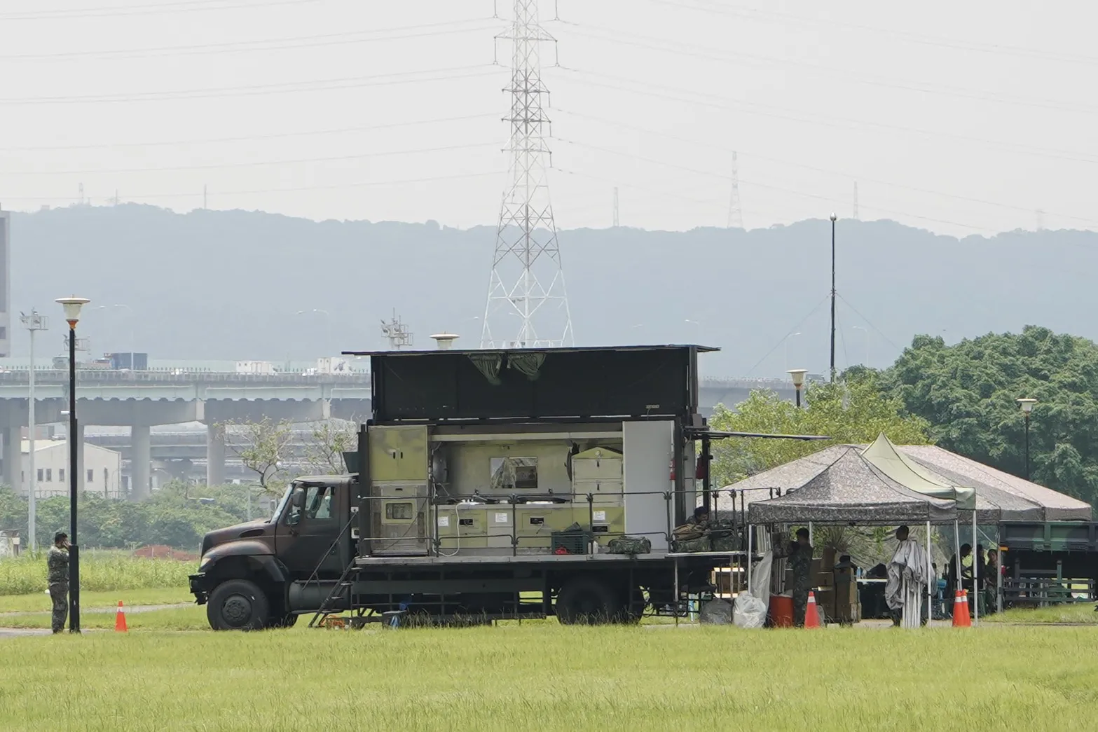 野戰移動廚房。（張曜麟攝）