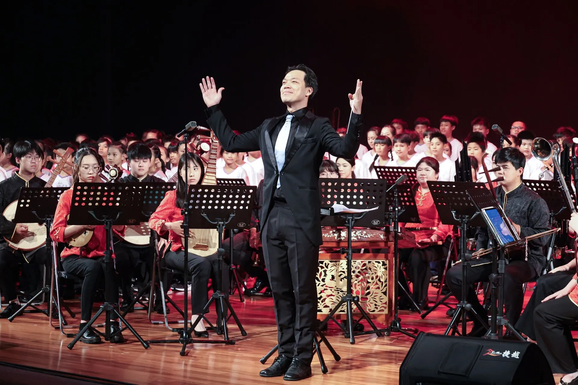 作曲家、指揮家劉昱昀長年橫跨影視配樂、傳統音樂與數位音訊工程，主張AI時代的音樂人應升級成為「聲音架構師」。（圖／即時享樂數位音樂中心提供）