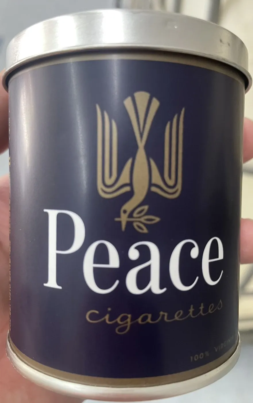 全國首件查獲金屬製罐裝菸支流入市面販售案例，財稅局祭出最高罰鍰600萬元。（圖臺南市政府提供）