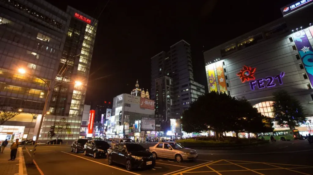 No.4 桃園站前商圈（圖／網路溫度提供）