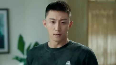陸劇最帥軍裝殺第5名：黃景瑜《愛上特種兵》（圖／取自微博）
