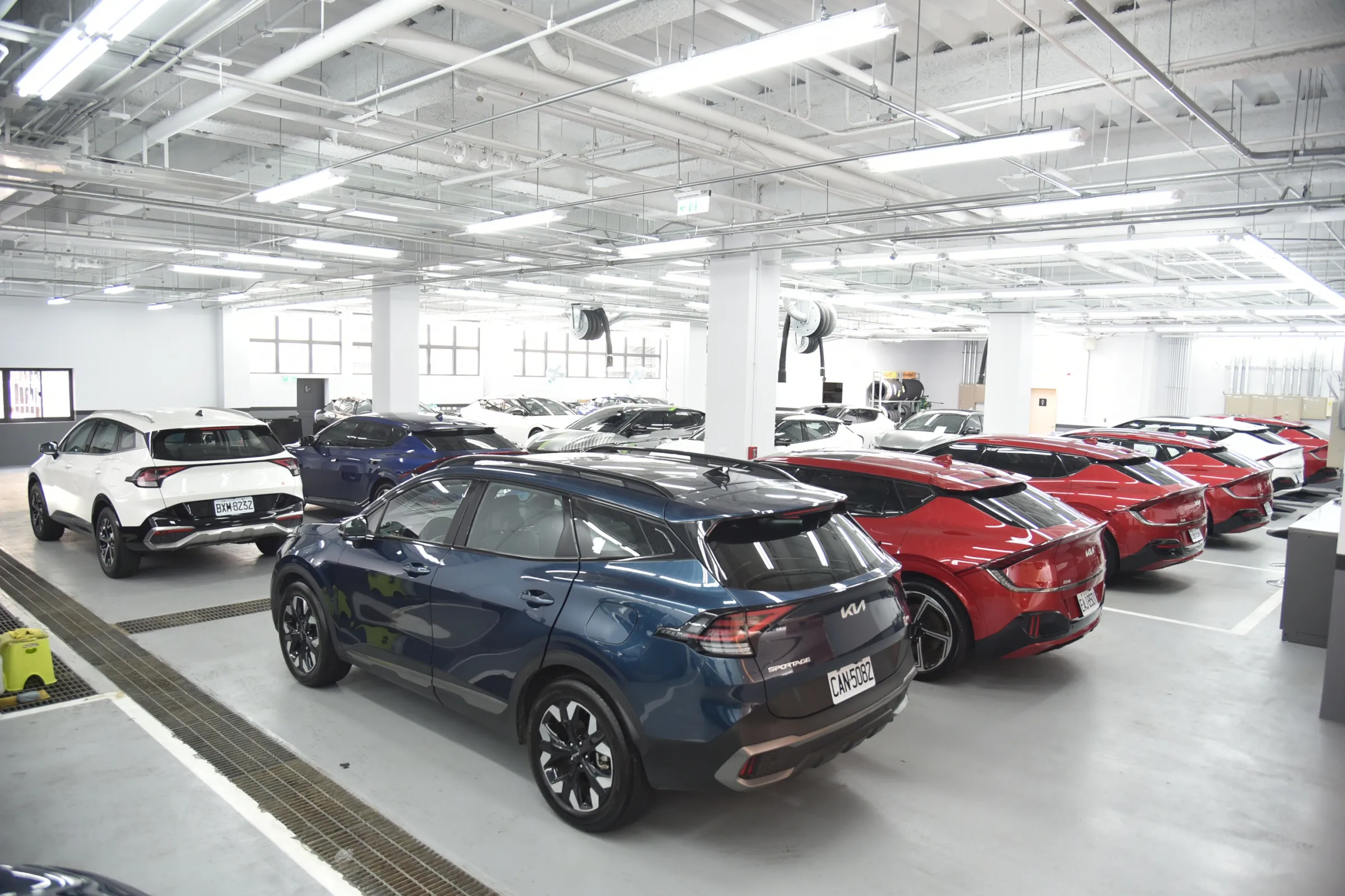 現場將展出逾40台原廠主管配車、公務車與試乘車，皆為低里程、低車齡且經嚴格篩選之精選車款，以更輕鬆的方式入主心儀Kia車款。