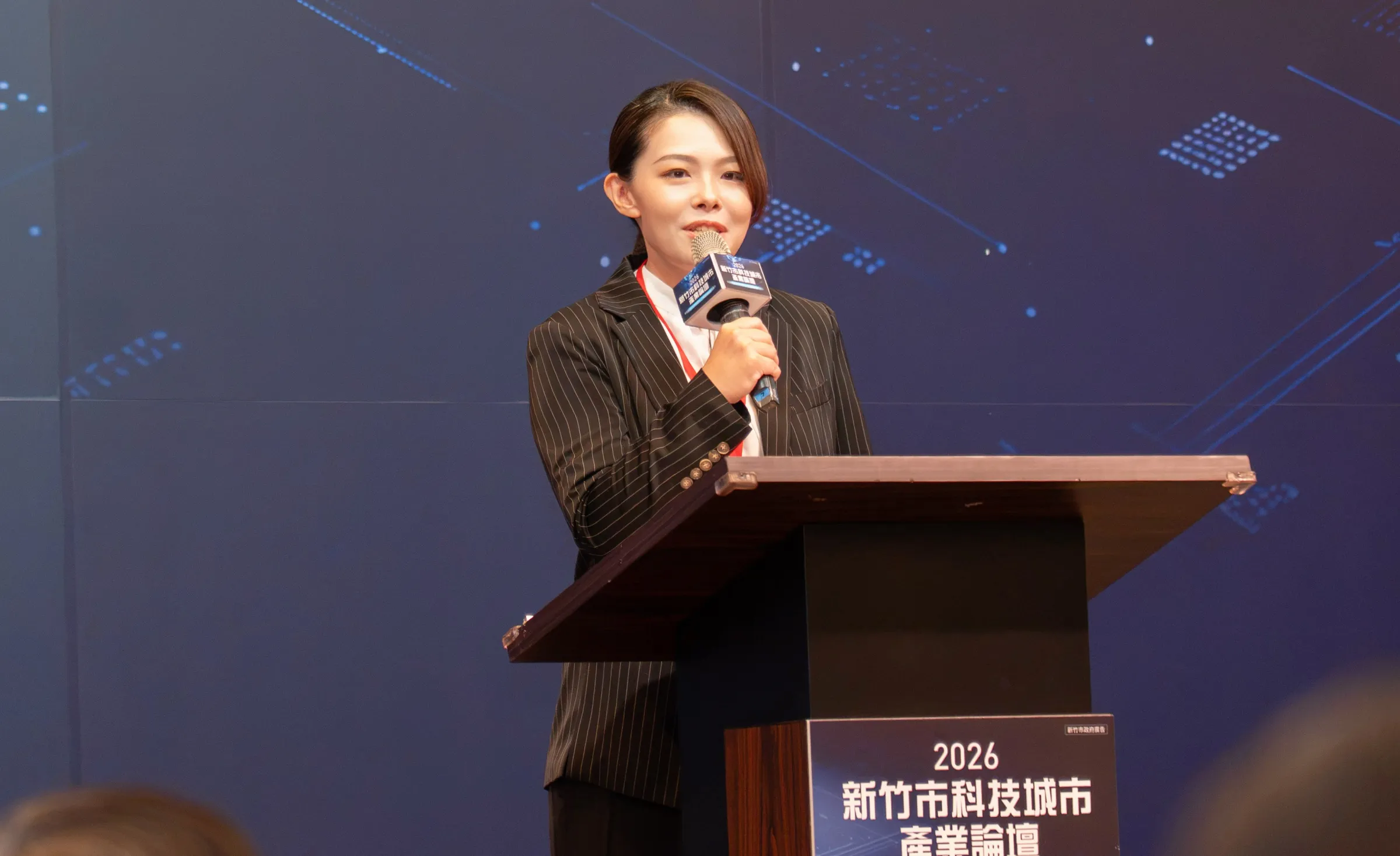 市長高虹安表示，竹市積極推動企業與城市共同實踐ESG永續行動，市府透過全國首創ESG媒合平台，結合企業的永續需求與城市實際發展。（圖／新竹市政府提供）