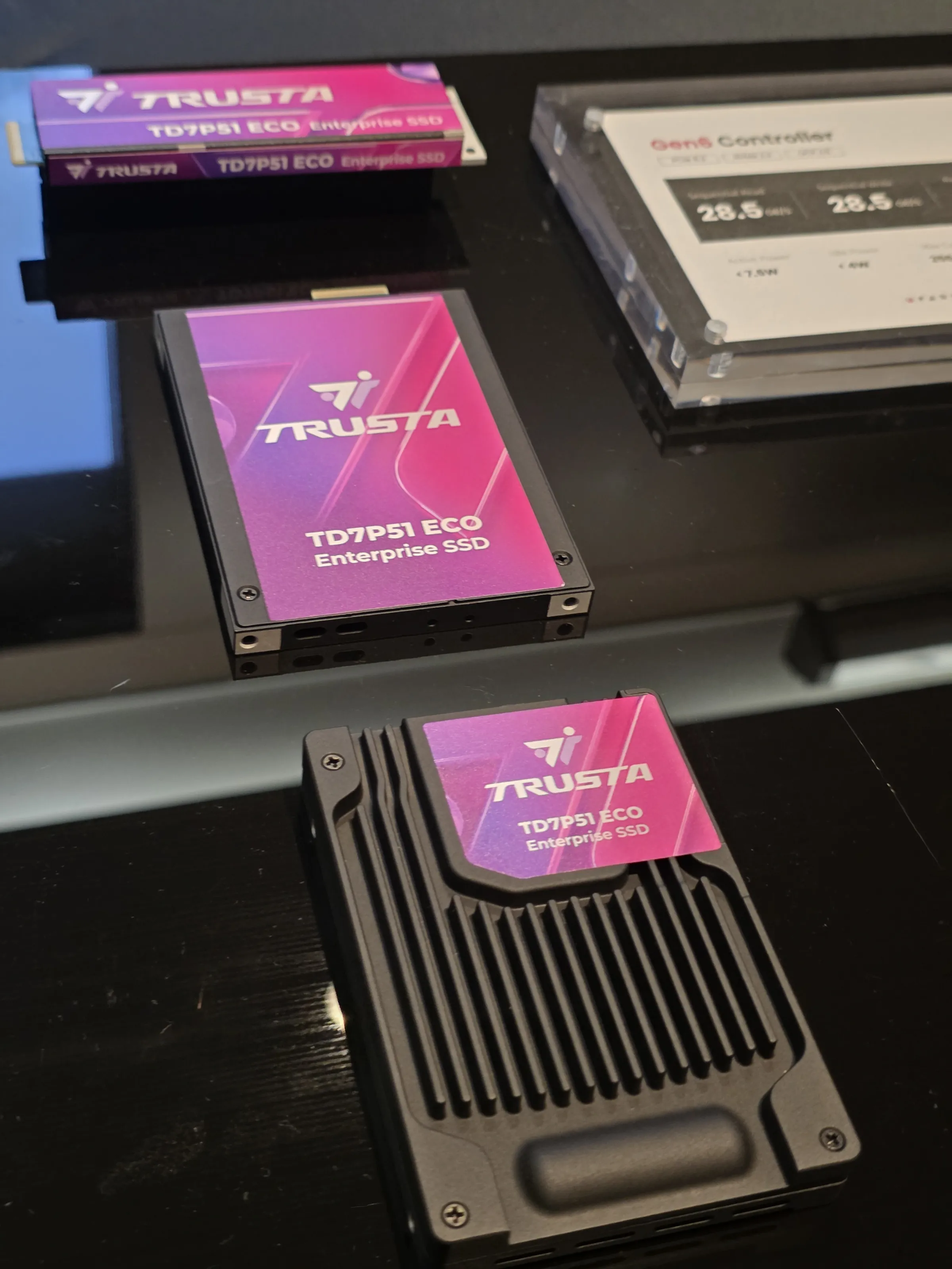 FADU與威剛雙方合作企業級儲存品牌TRUSTA的產品布局。（魏鑫陽攝）