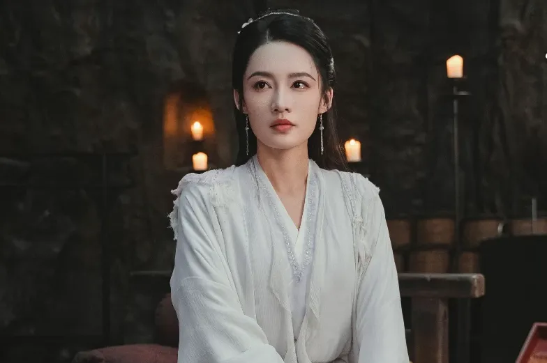 近5年最美古裝陸劇女演員第9名：李沁《七夜雪》（圖／取自微博）