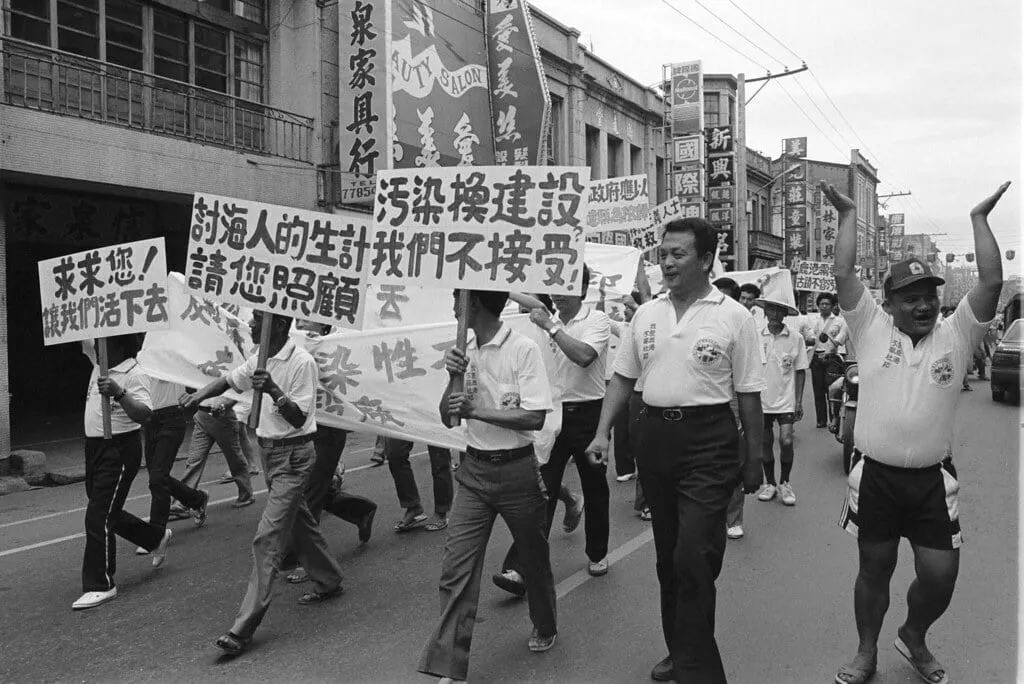 鹿港反杜邦 街頭運種中的李棟樑（攝影蔡明德）