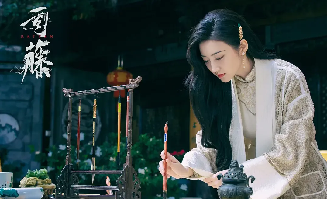 景甜演過的好評陸劇排行第4名：《司藤》｜豆瓣評價：6.9分（圖／取自微博）