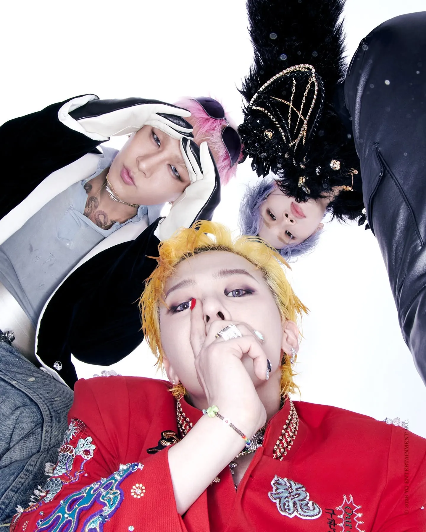 BIGBANG高雄世運演唱會售票資訊正式公開！2月27、28日連唱2天，票價2980元至9430元，共分5階段售票，9月17日會員優先開搶，9月22日全面開賣，座位圖、VIP福利與實名制規定一次看。（圖／翻攝自BIGBANG IG@bigbang_2xx6）