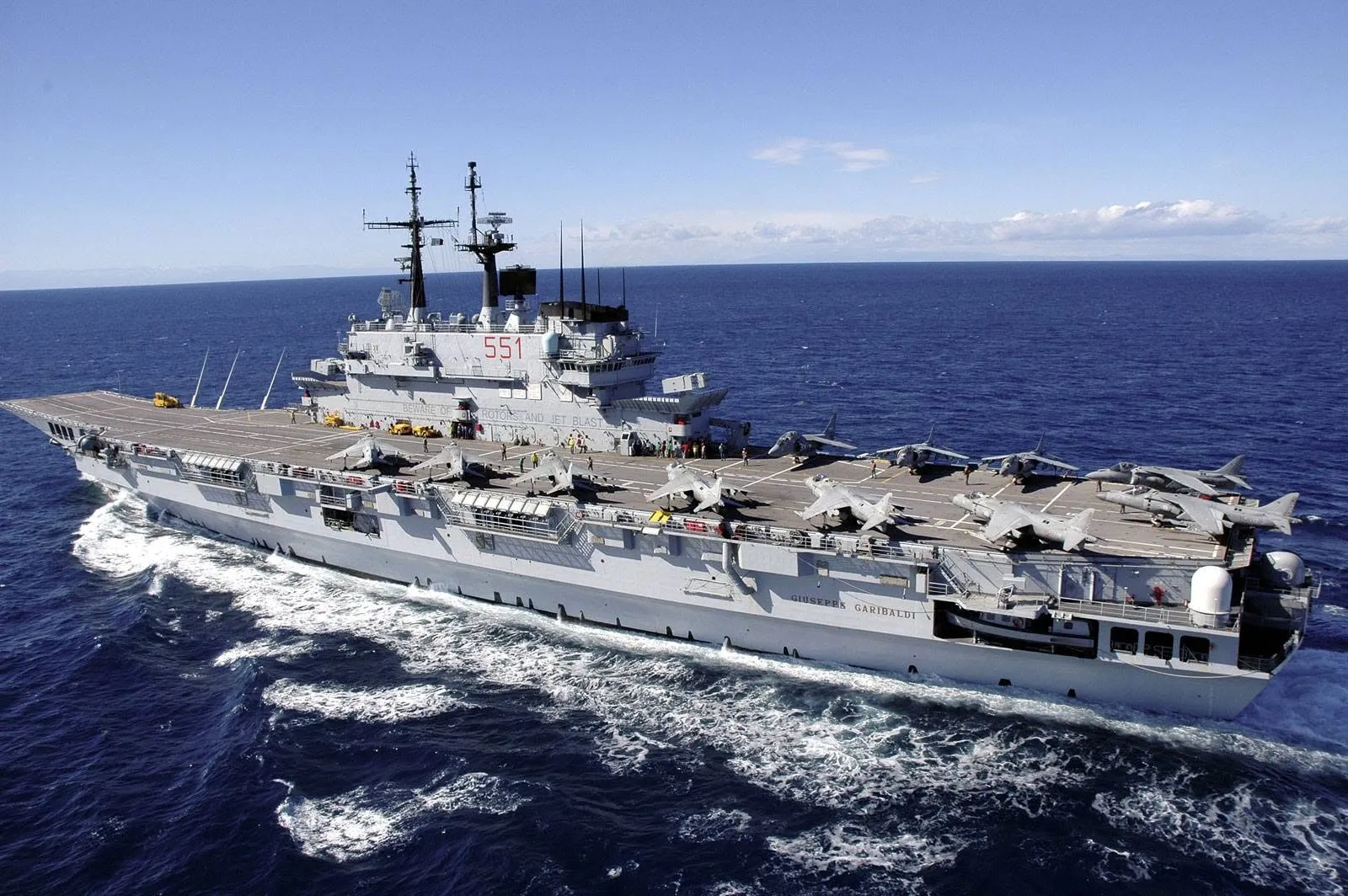 義大利前任旗艦、加里波底號航空母艦。（取自義國海軍粉專）