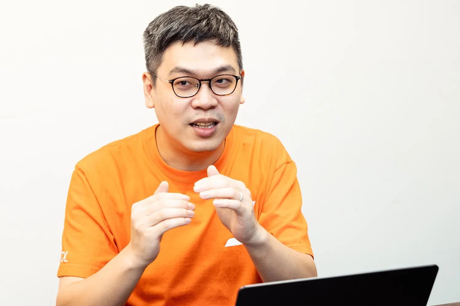 邵國昌的職涯則從資訊與軟體世界出發，前10年主要在軟體專案公司擔任PM，剛進職場不久便遇上App Store浪潮。（風傳媒攝）