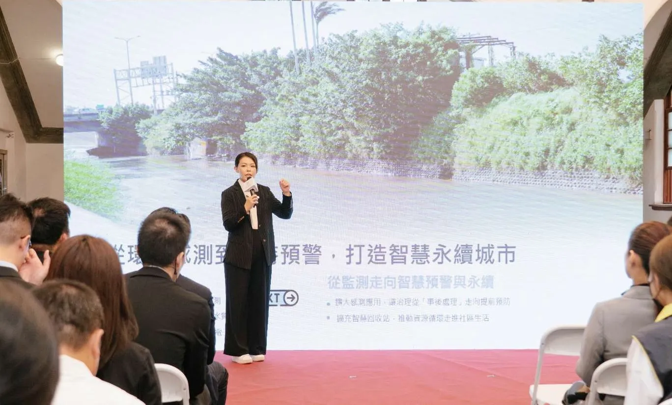 市長高虹安說明，竹市目前已以十大智慧城市面向為架構，推動超過300項智慧服務，多項數位服務已深刻融入市民日常。（圖／新竹市政府提供）