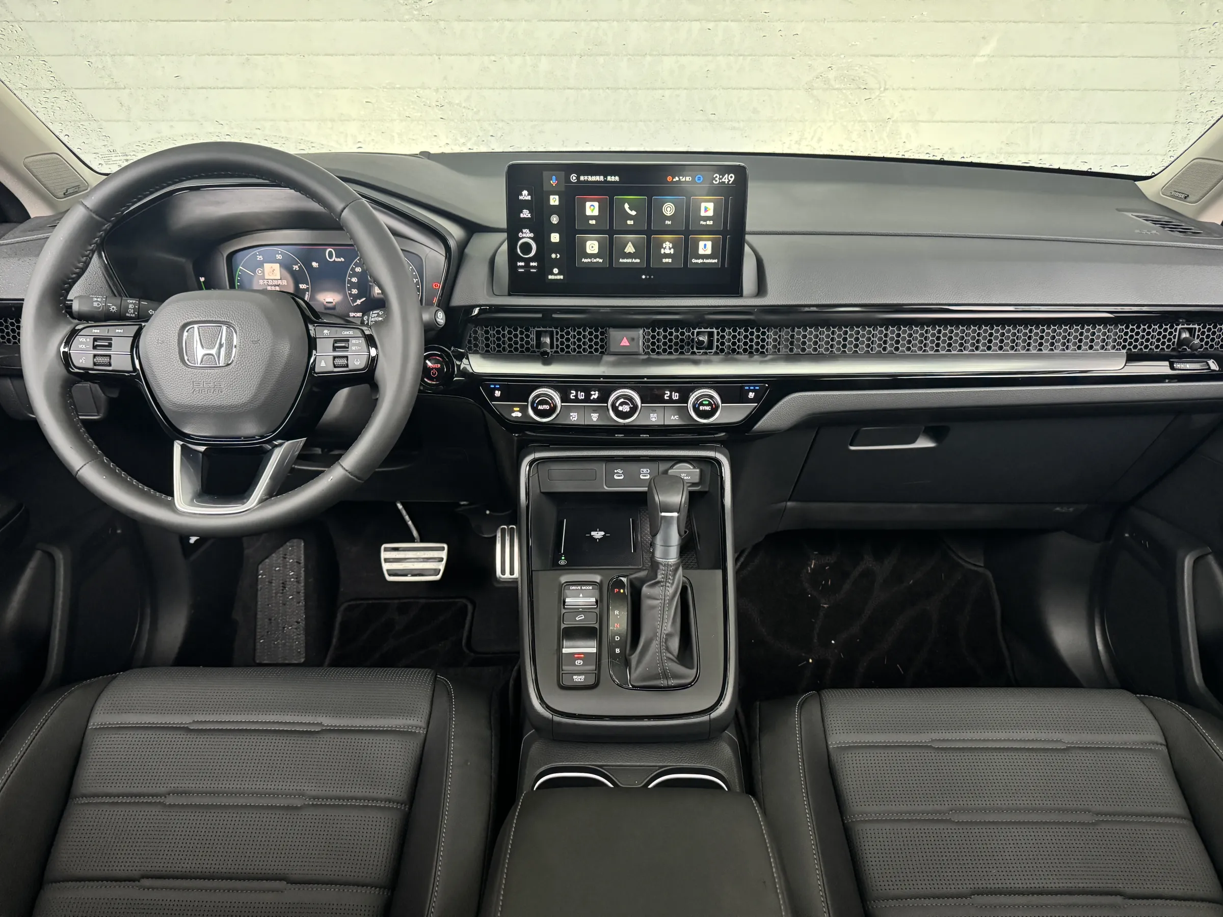 CR-V全車系搭載Honda Connect智慧聯網系統，並加入Digital Key數位鑰匙功能。（劉芯衣攝）
