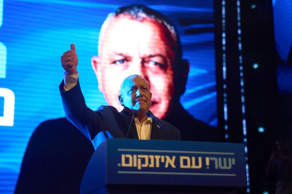 以色列前參謀總長艾森科特（Gadi Eisenkot）出馬競選國會席次，挑戰納坦雅胡的長期執政。（美聯社）