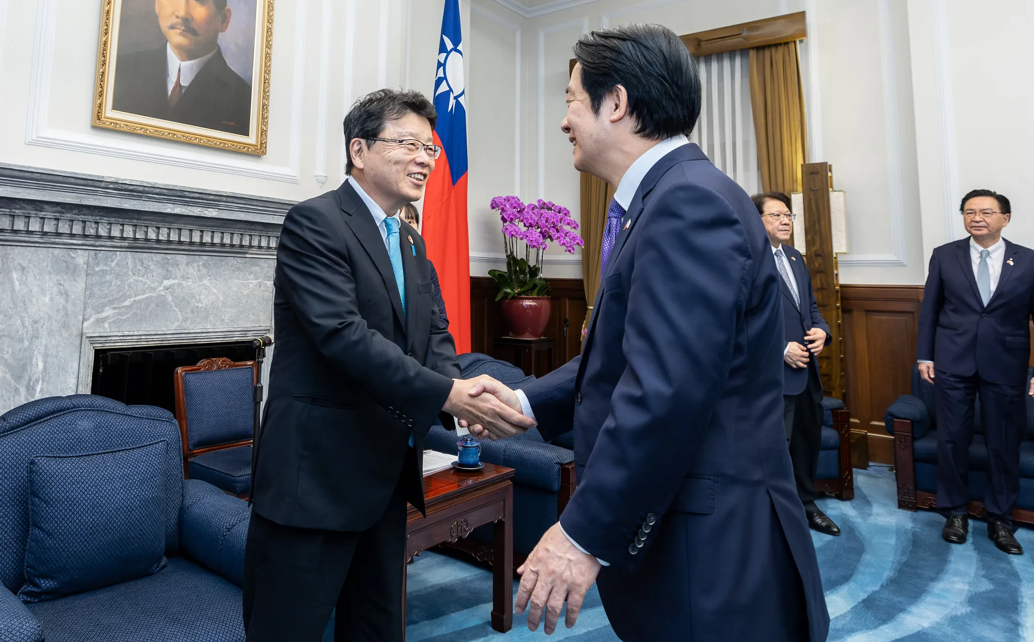 2026年9月8日,總統賴清德接見來訪的日本國會友台團體「思考台灣海峽和平與穩定國會議員之會」訪問團,圖左為擔任團長的日本保守黨參議員北村晴男。(總統府官網)