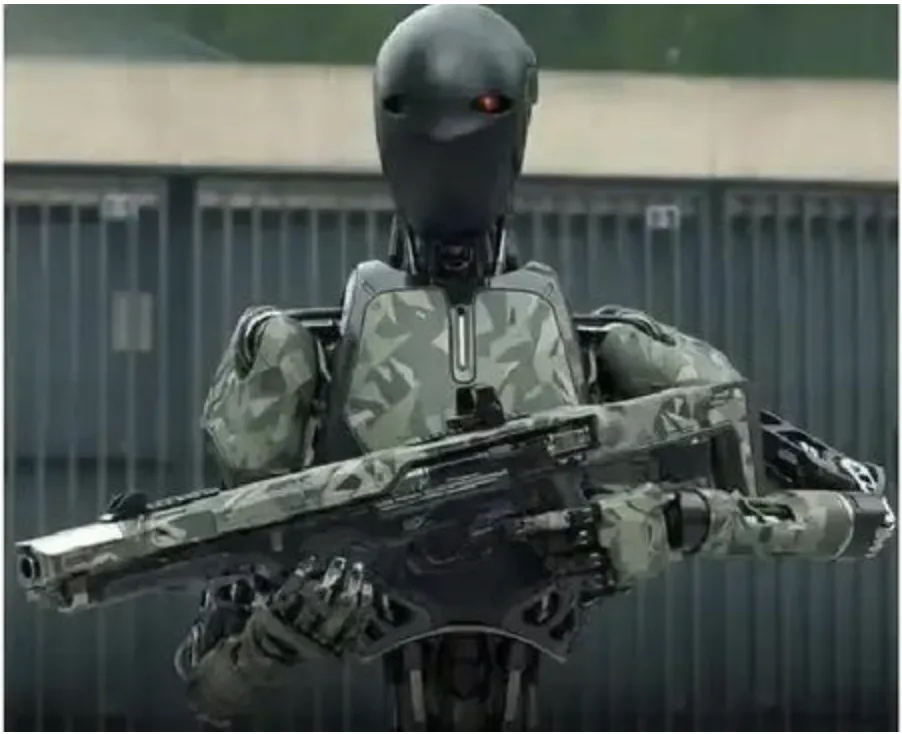 央視《新聞聯播》罕見播出解放軍測試人形機器人士兵的數秒特寫畫面。（取自央視）