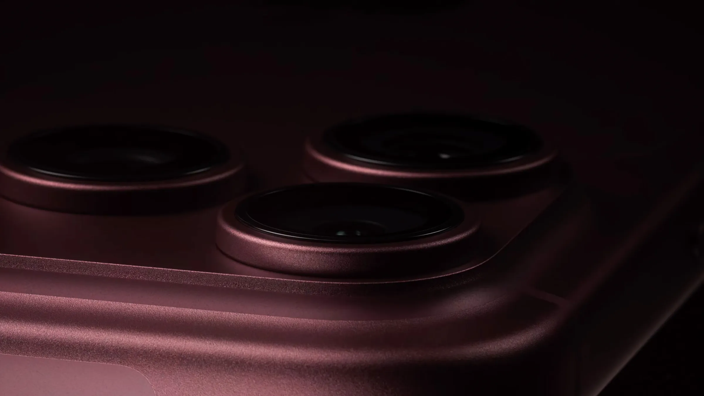 iPhone 18 Pro Max同樣提供最高2TB容量，頂規版本售價來到9萬3900元，9月18日正式開賣。（圖／翻攝自Apple官網）