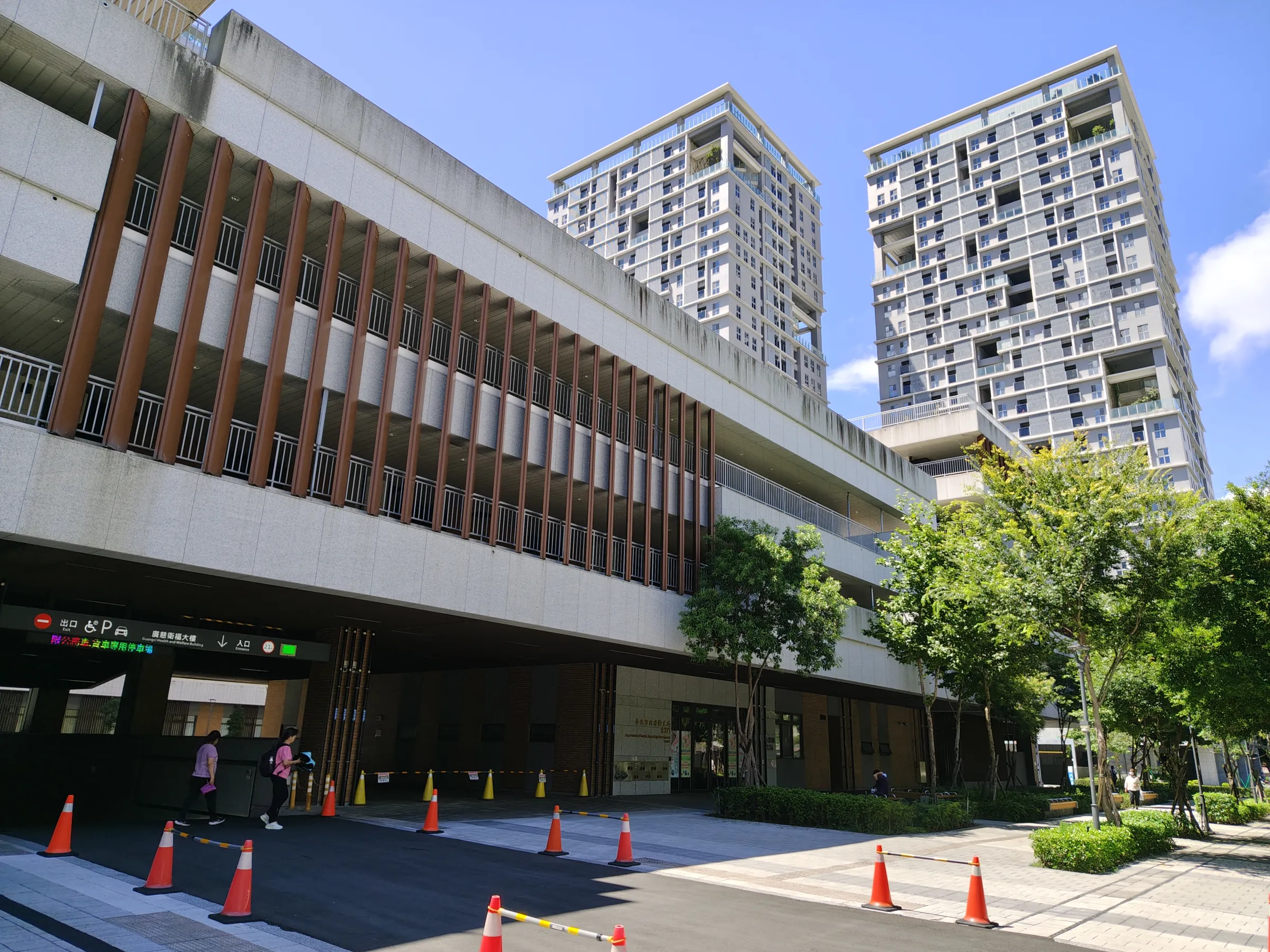 廣慈奉天宮站、捷運（圖／魏甫丞攝）
