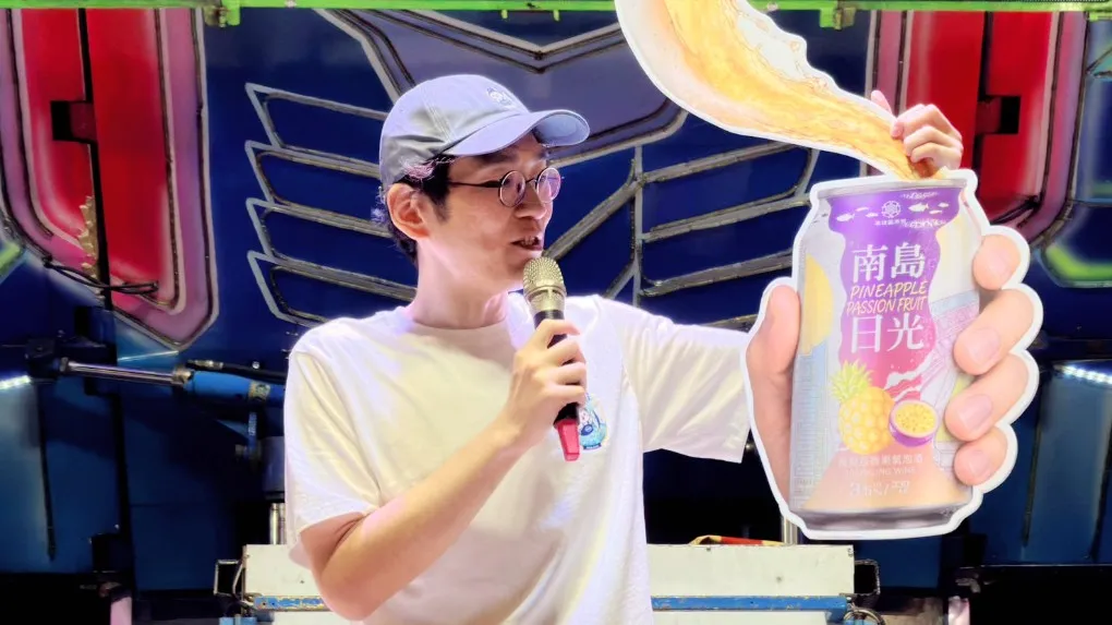 高雄區漁會總幹事楊孟凡盼藉由活動讓更多民眾實際走進漁港，認識漁港裡工作的人與生活樣貌。（圖/徐炳文翻攝）