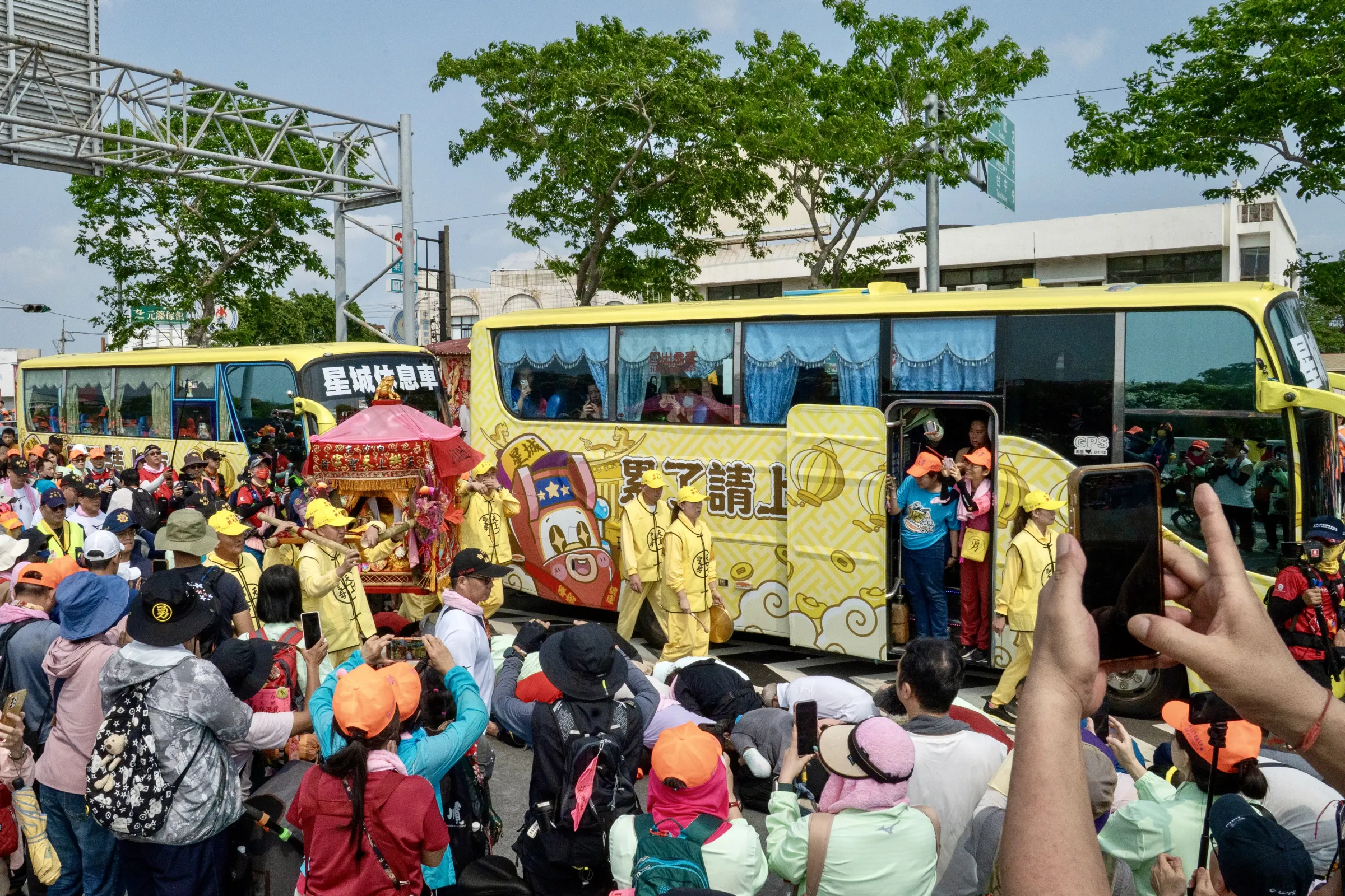 Xin Stars has adapted its operations to reach multiple generations and participate in a range of events. The photo shows a 15-day online and offline campaign launched in April 2026 during the Mazu Pilgrimage. (Photo credit: Archive photo)